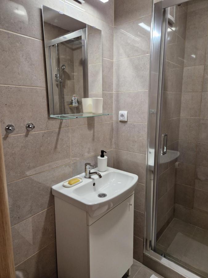 Sofia Apartment Sajmiste Kültér fotó