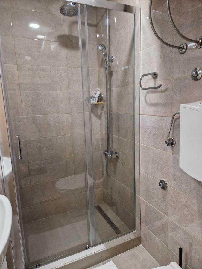 Sofia Apartment Sajmiste Kültér fotó
